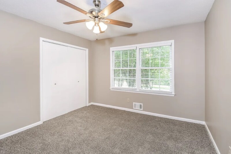 Building Photo - 2905 Piedmont Dr
