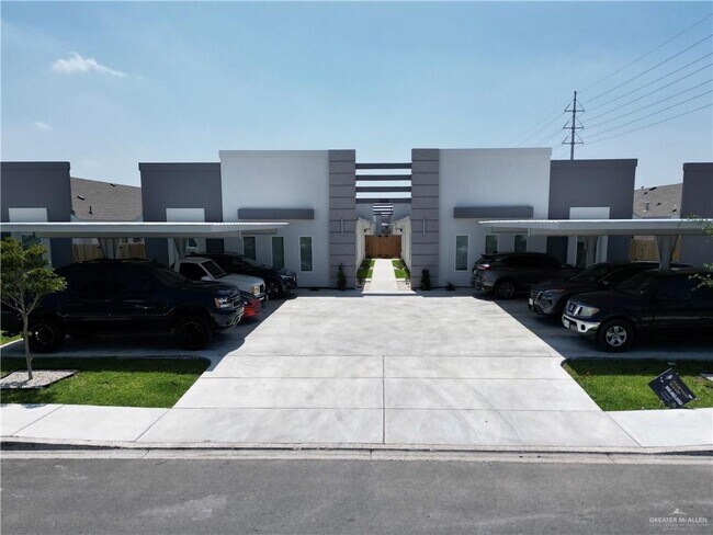 Building Photo - 3008 W Driftwood St