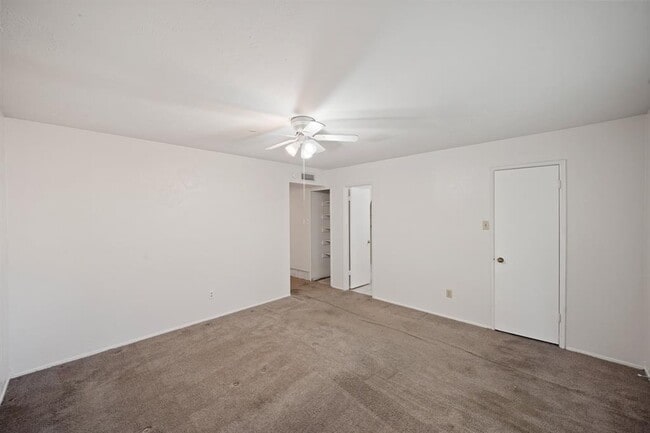 Building Photo - 15822 Danford Dr