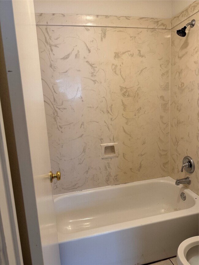 Building Photo - 11415 Loyola Dr