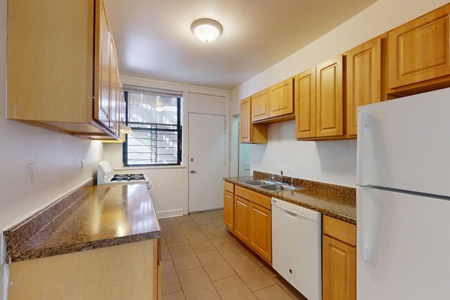 Floorplan - 5335-5345 S. Kimbark Avenue