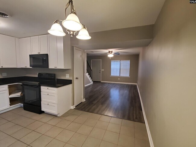 Building Photo - 524 Wessinger St