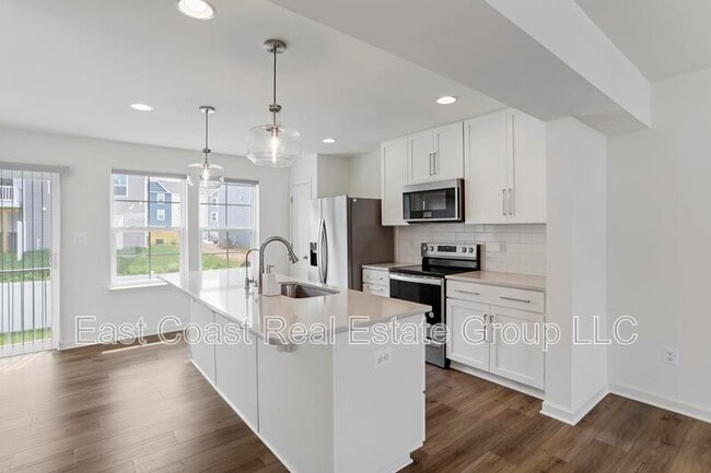 Building Photo - 40 Clifton Mnr