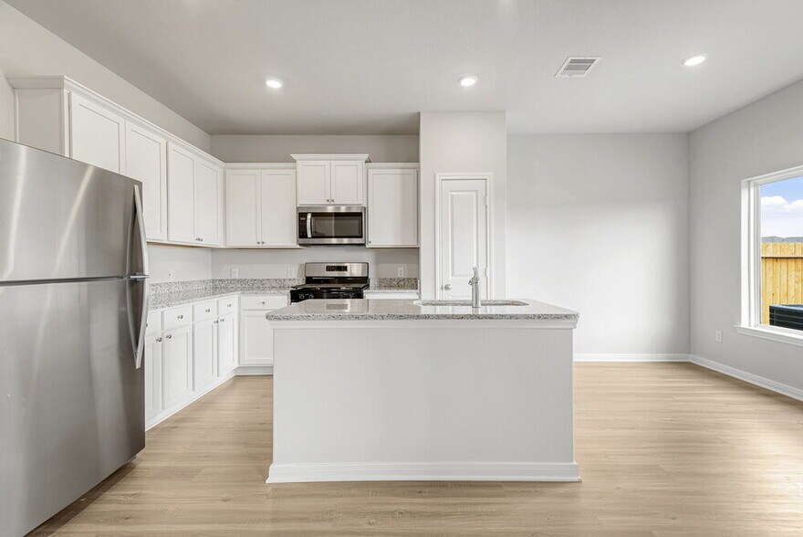 Building Photo - 424 Mustang Trot Dr