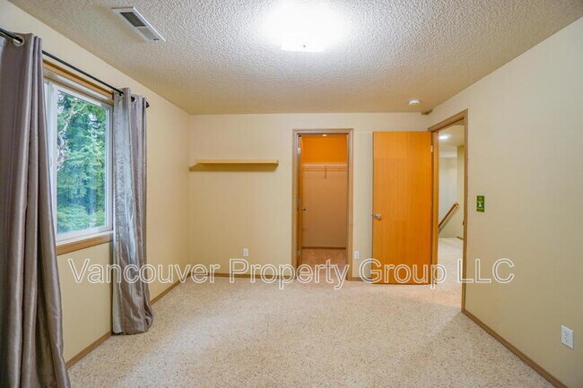 Building Photo - 2420 NE 165th Ave