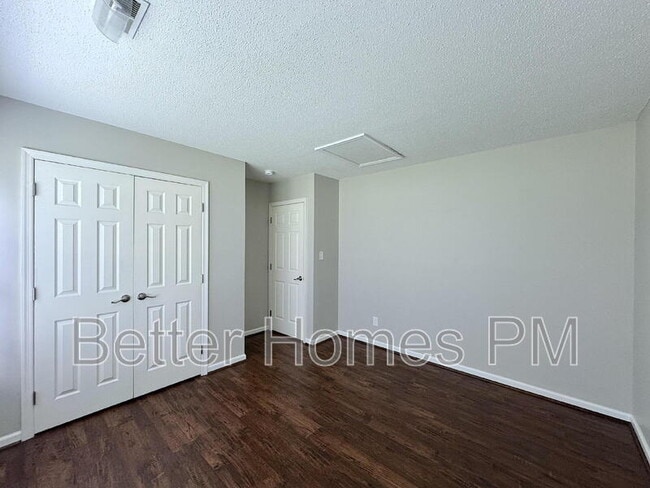 Building Photo - 1403 Buckhorn Rd