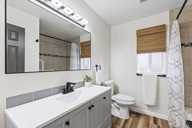 Building Photo - 252-254 Aristocrat Dr billings, MT 59105