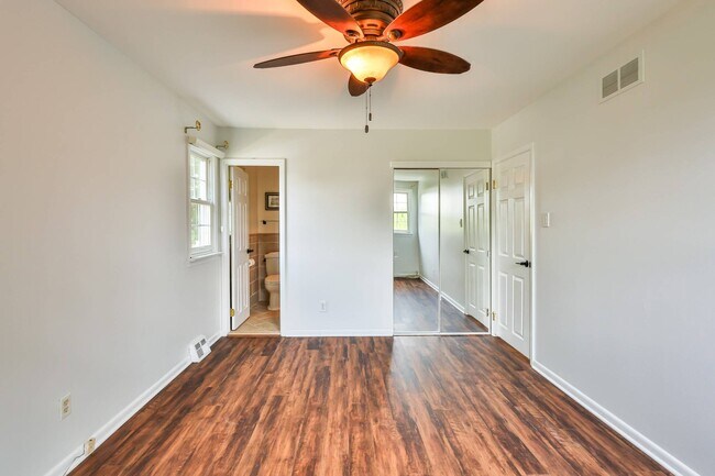 Building Photo - 9898 Wistaria St