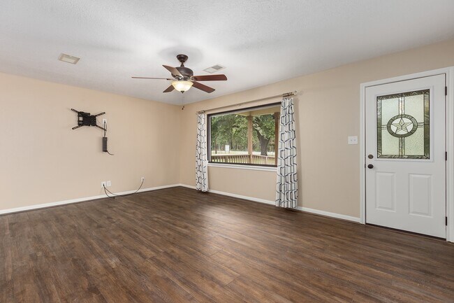 Building Photo - 9344 US-69