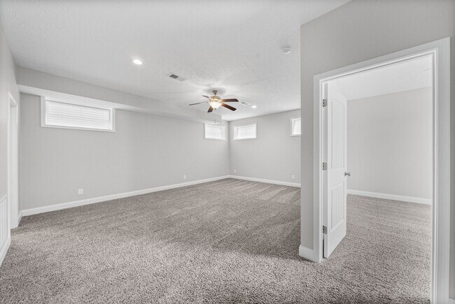 Building Photo - 169 Bonnell Dr