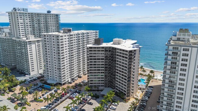Building Photo - 3800 Galt Ocean Dr