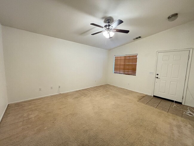 Building Photo - Single Story West Rosamond Home