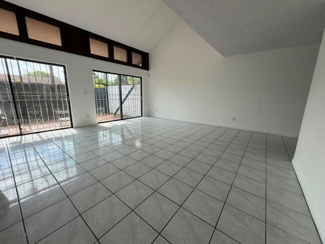 Building Photo - 4045 SW 68th Way