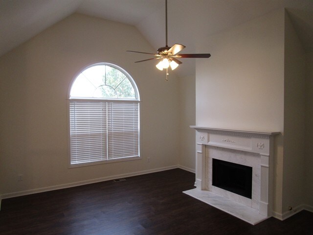 Building Photo - 1180 Cumberland Creek Way