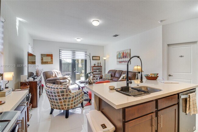 Building Photo - 3751 SW 97th Ave