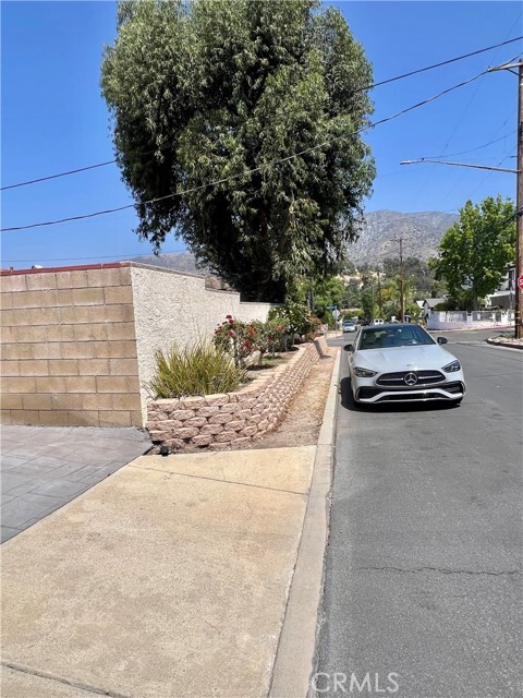 Building Photo - 11021 Whitegate Ave