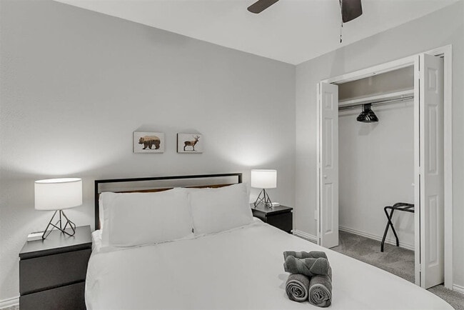 Building Photo - 2922 Clover Valley Dr