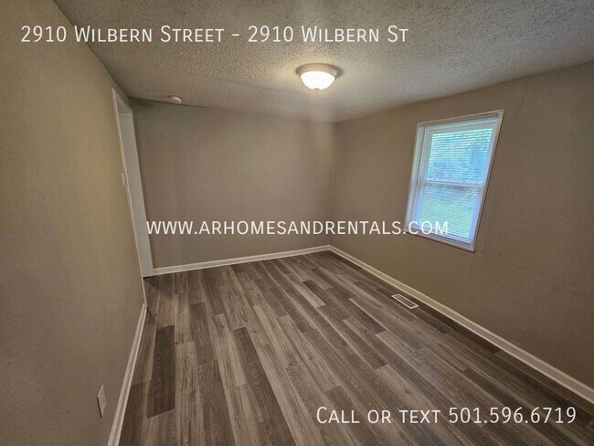 Building Photo - 2910 Wilbern Rd