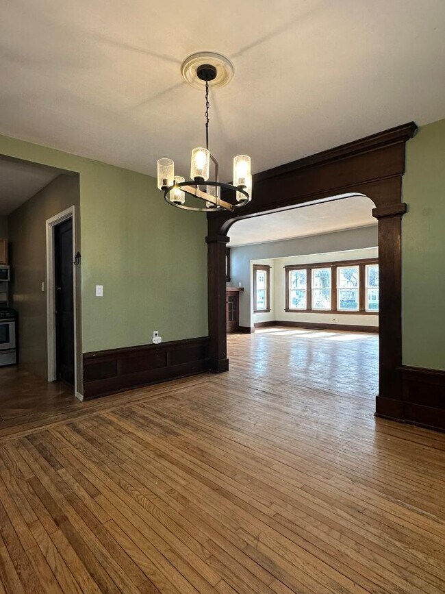 Building Photo - 252 Cumberland Ave