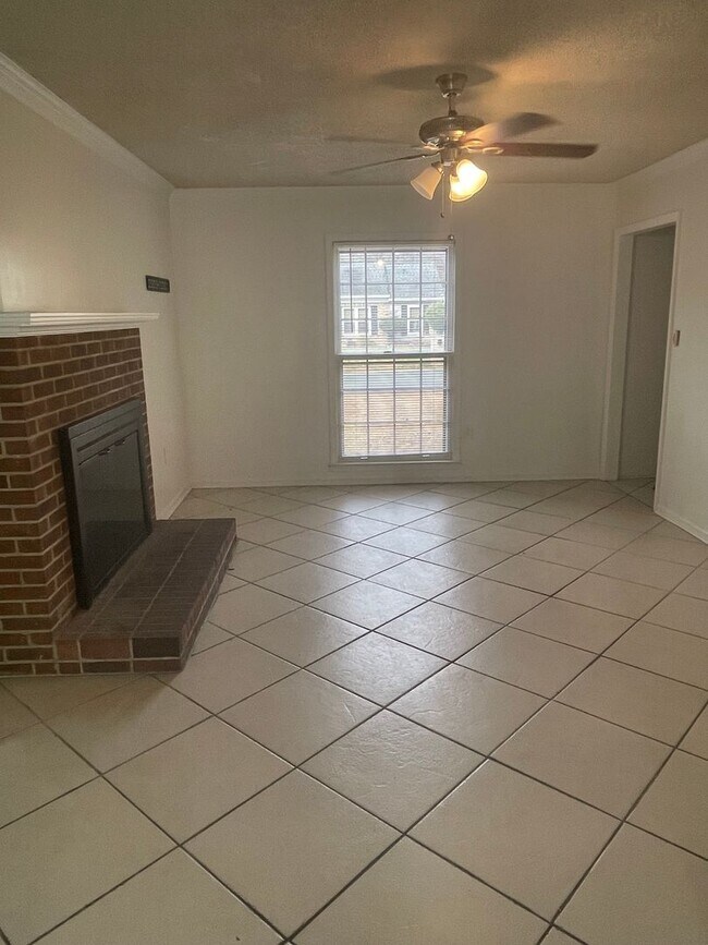 Building Photo - 7400 Lea Wood Ln