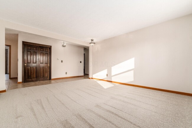 Building Photo - 6253 Headley Heights Ct