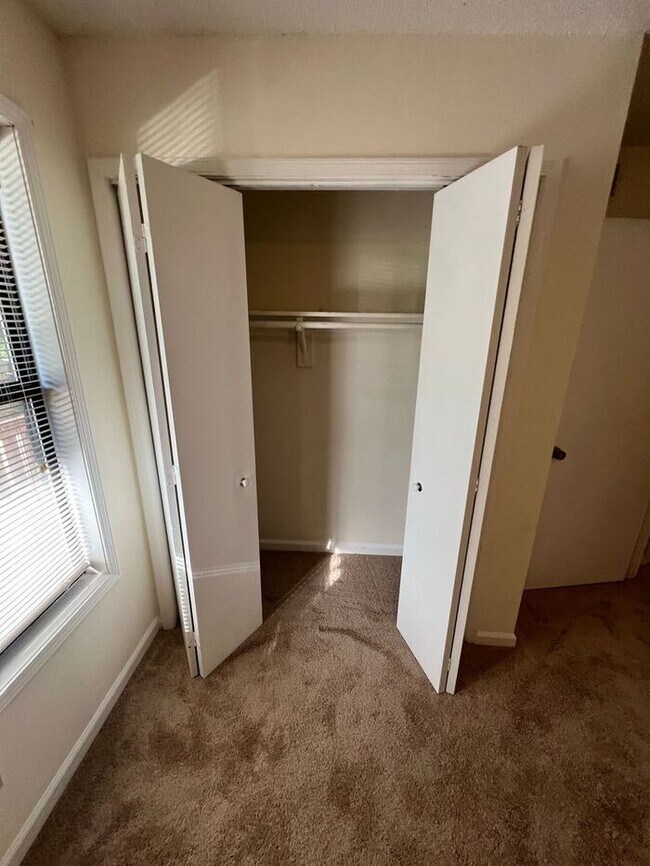 Building Photo - Cozy 2-Bedroom, 2-Bath Second-Floor Unit