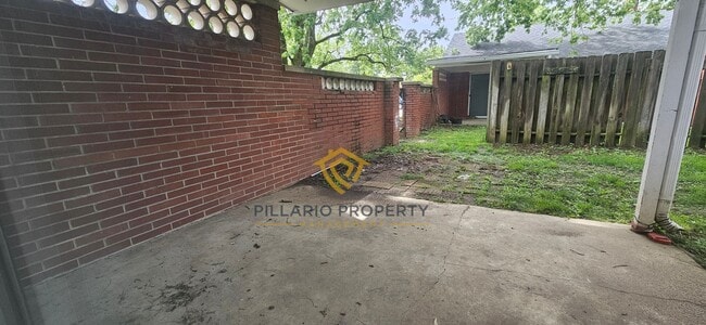 Building Photo - Renovated 1 Bedroom at Campbell Apartments Near Downtown Available Now!
