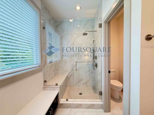 Building Photo - Modern 4-Bed / 4-Bath Townhome with Covered Patio, Deck & Garage – Inside the Beltline Near Downt...