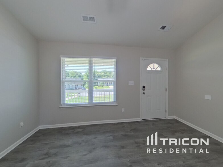 Building Photo - 2019 Slater Springs Dr