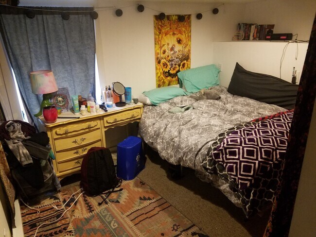 Building Photo - Charming, Spacious Rental in Old Town Fort Collins | Avail. 08/01/2026