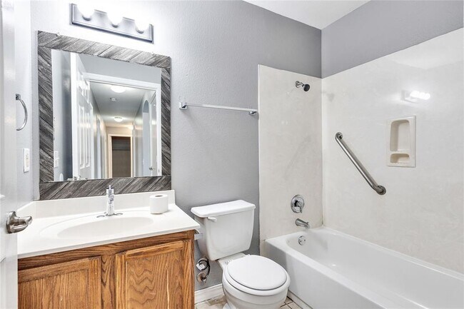 Building Photo - 12420 Sky Harbor Dr