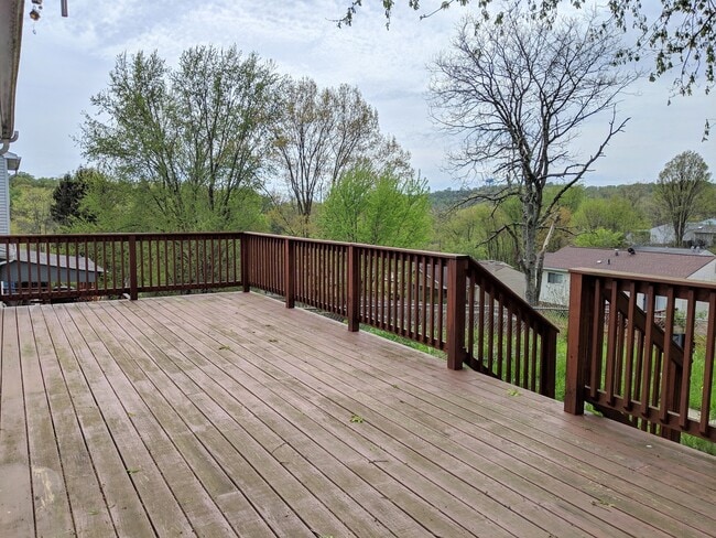 Building Photo - 3 Bedroom Split Entry - Gateway School District