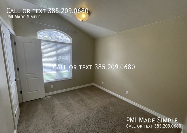 Building Photo - 899 N 800 E