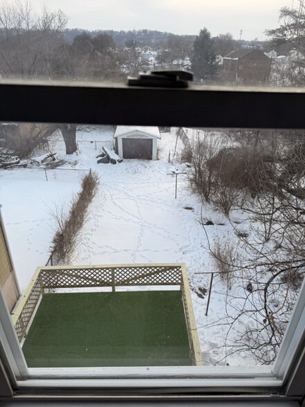 Building Photo - 179 6th Ave