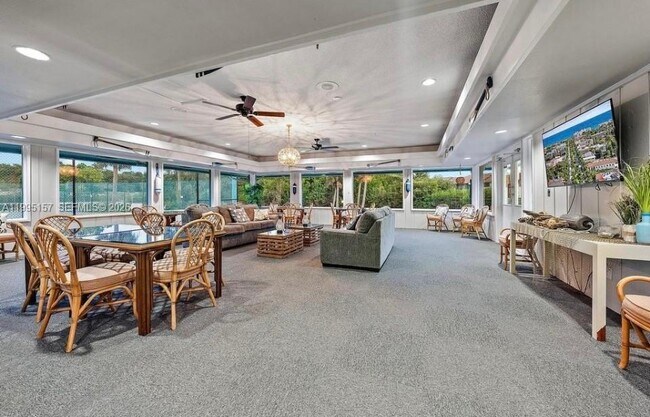 Building Photo - 1561 NE 12th Terrace