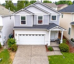 Building Photo - 5143 NE Schoeler Cir
