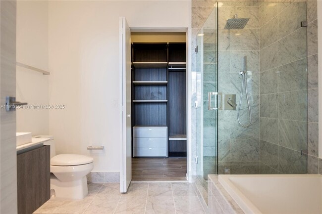 Building Photo - 801 S Miami Ave