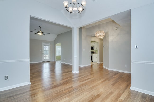 Building Photo - 529 St Julian Pl