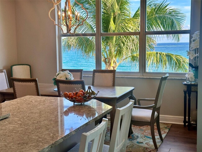 Building Photo - 1147 Hillsboro Mile