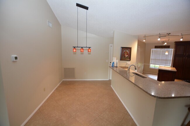 Building Photo - 6314 Eaglebrook Ave