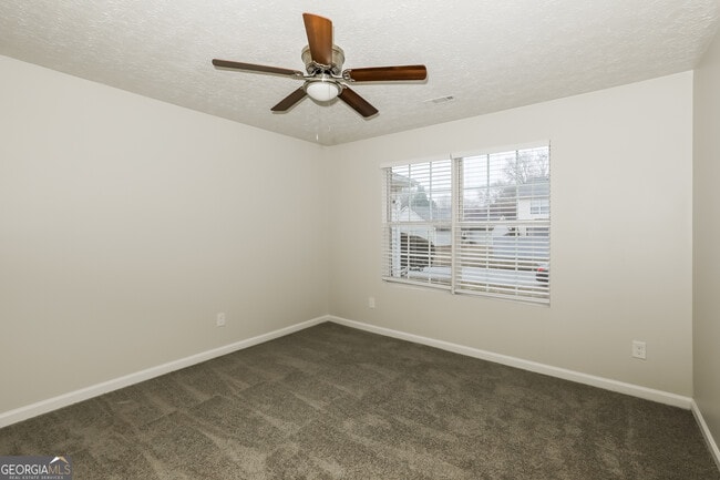 Building Photo - 9555 Fairway Turn