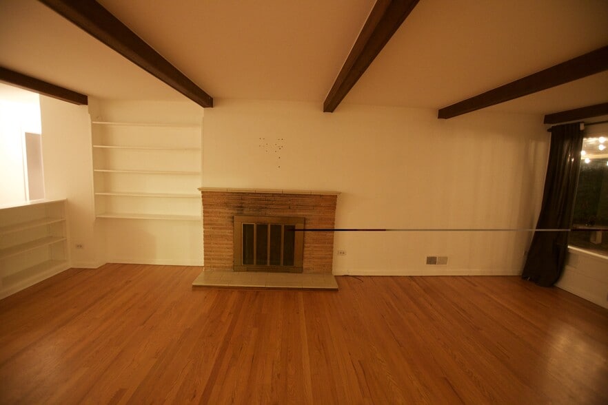 Fireplace - 145 Ivanhoe St