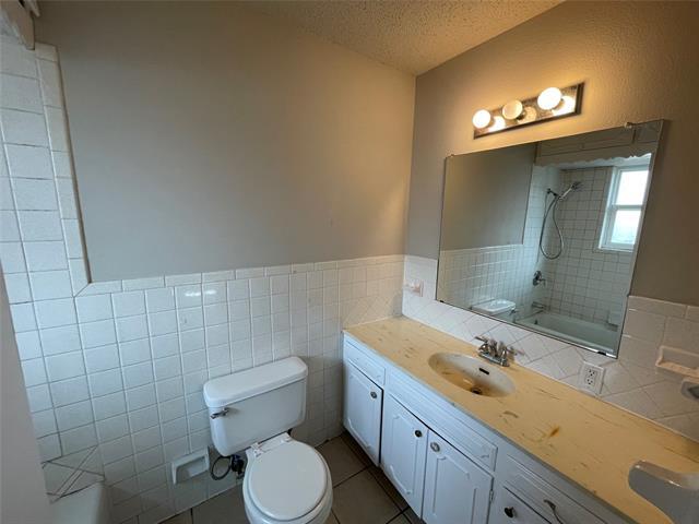 Building Photo - 2508 Easy St