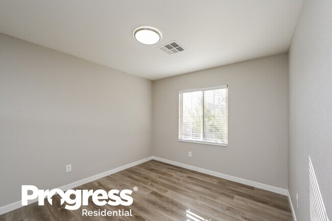 Building Photo - 7256 Coppertip Ave