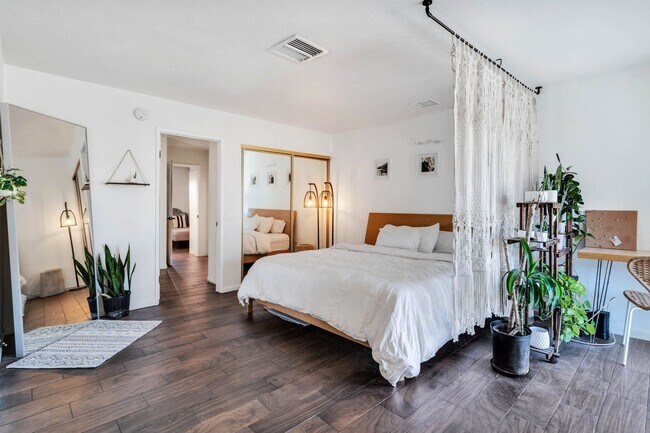 Building Photo - COMING SOON! Must See 4 bedroom 2 bath Home