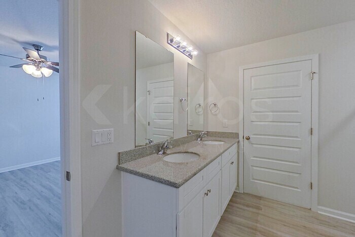 Building Photo - 412 Monarch Ln