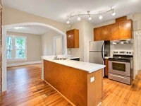 Building Photo - Top-Floor 3bed/1bath Duplex Unit in Cherry Hill!