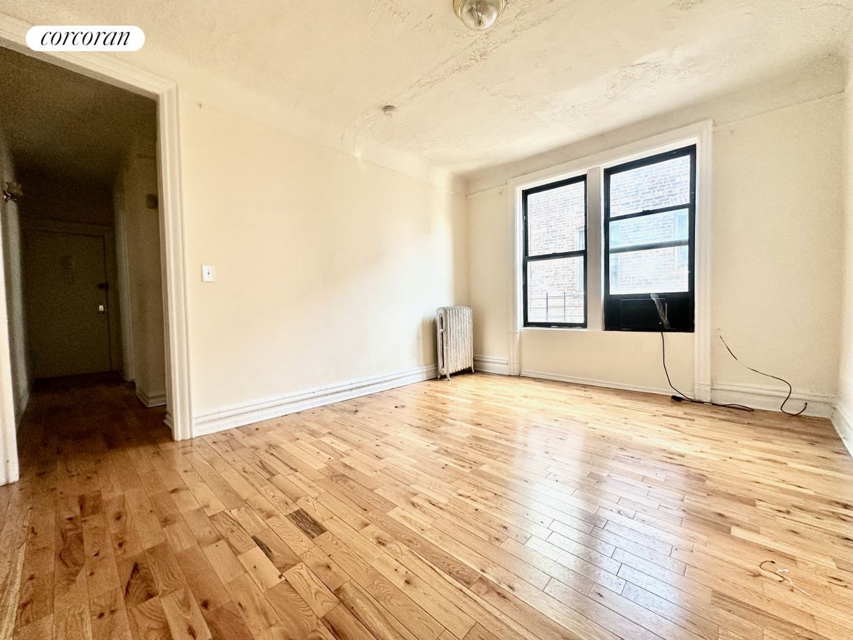 Building Photo - 137 Nagle Ave