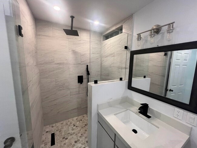 Building Photo - 312 Candlewood Rd