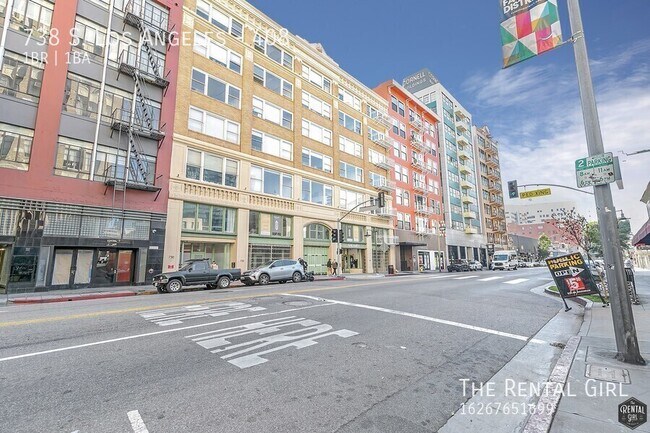 Building Photo - 738 S Los Angeles St